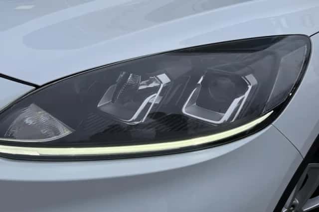 Ford Kuga (2021) thumbnail 5