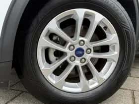 Ford Kuga (2021) thumbnail 8