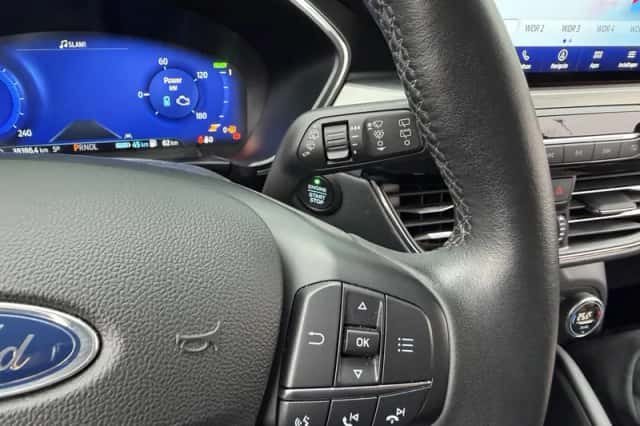 Ford Kuga (2021) thumbnail 9