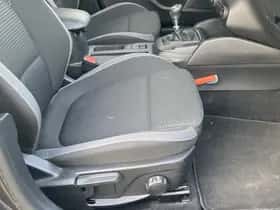Ford Focus (2022) thumbnail 17