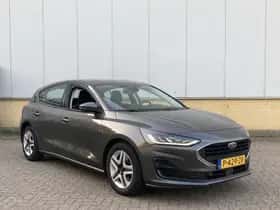 Ford Focus (2022) thumbnail 3