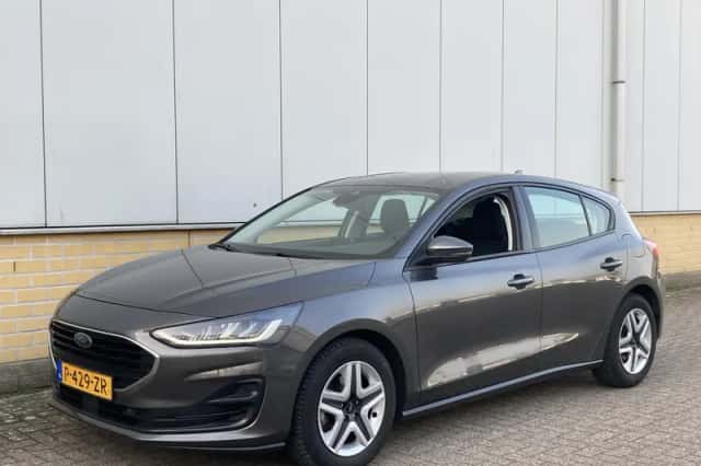 Ford Focus (2022) thumbnail 4