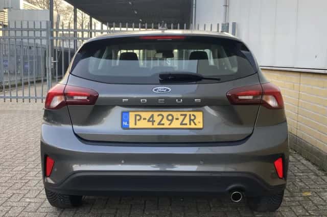 Ford Focus (2022) thumbnail 6
