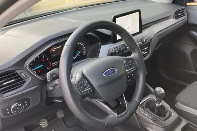 Ford Focus (2022) thumbnail 7