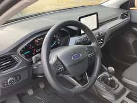 Ford Focus (2022) thumbnail 7