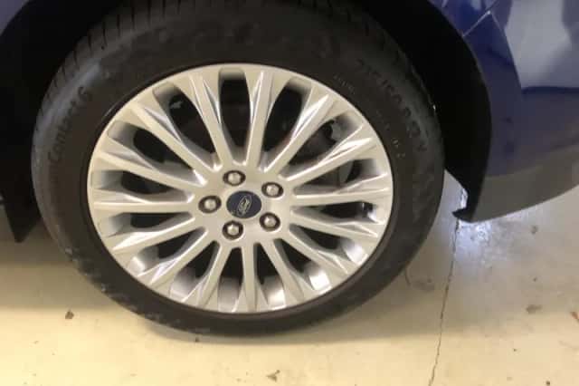 Ford Grand C-Max (2013) thumbnail 16