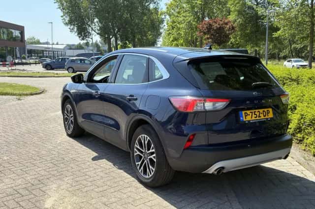 Ford Kuga (2020) thumbnail 6