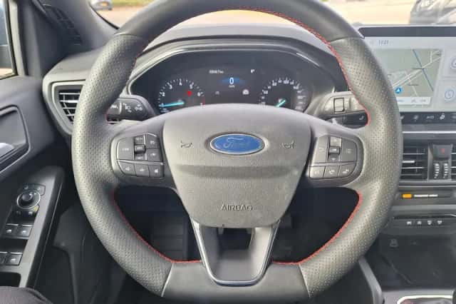 Ford Focus (2023) thumbnail 12