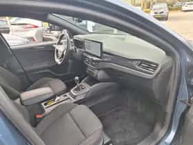 Ford Focus (2023) thumbnail 17