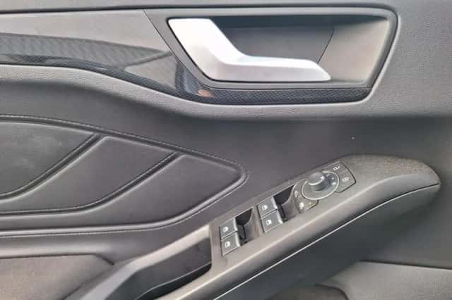 Ford Focus (2023) thumbnail 23