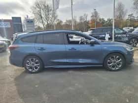 Ford Focus (2023) thumbnail 6