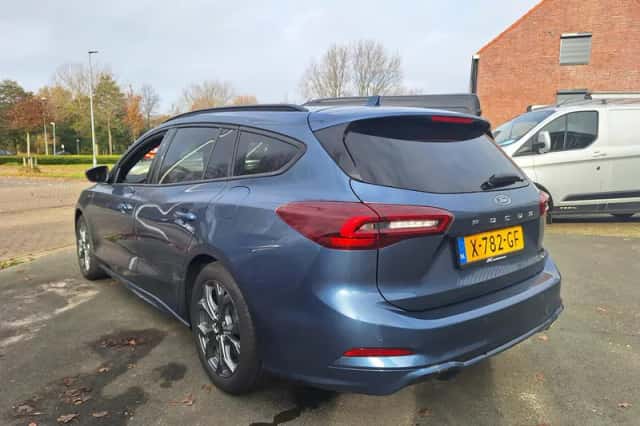 Ford Focus (2023) thumbnail 7