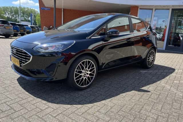 Ford Fiesta (2023) thumbnail 2