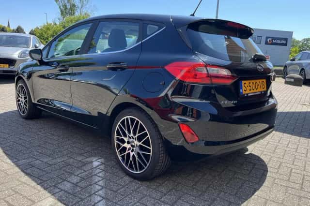 Ford Fiesta (2023) thumbnail 5