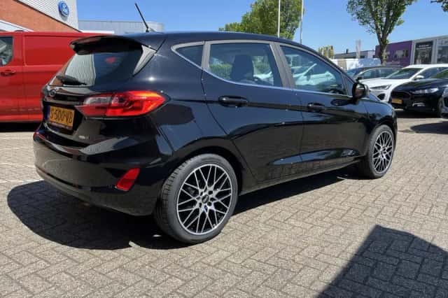 Ford Fiesta (2023) thumbnail 7
