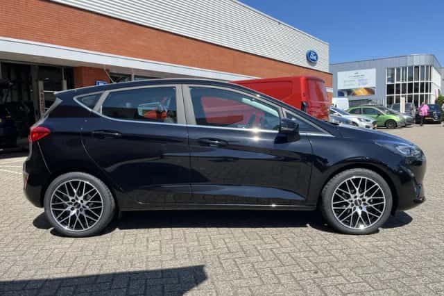 Ford Fiesta (2023) thumbnail 8