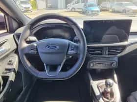 Ford Focus (2023) thumbnail 16