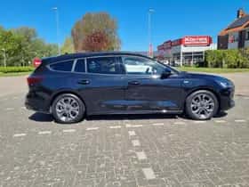 Ford Focus (2023) thumbnail 8
