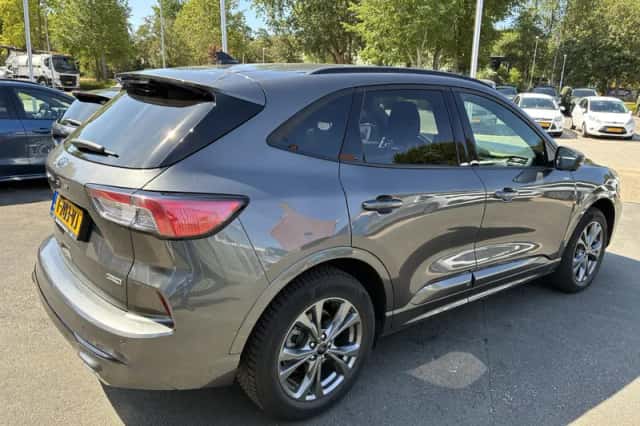 Ford Kuga (2023) thumbnail 6