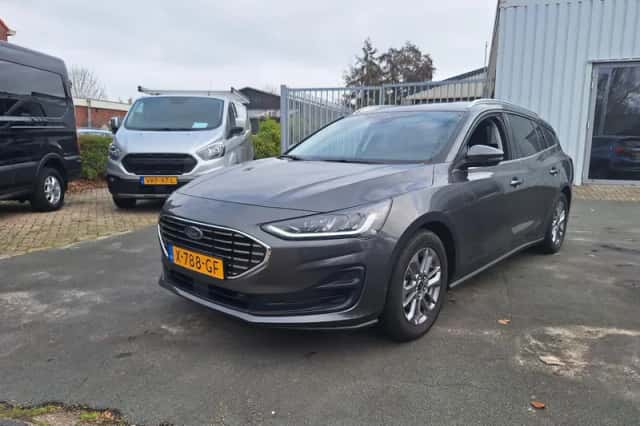 Ford Focus (2023) thumbnail 2