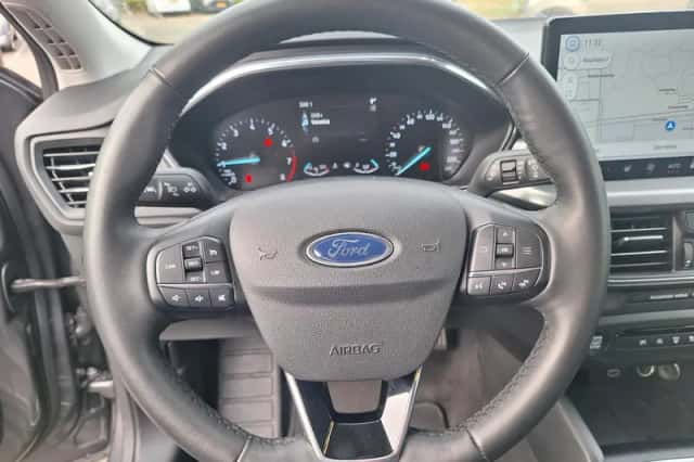 Ford Focus (2023) thumbnail 12