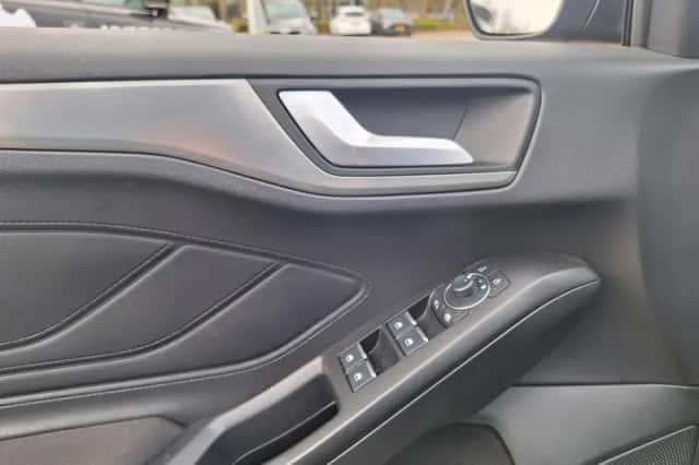 Ford Focus (2023) thumbnail 21