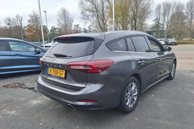 Ford Focus (2023) thumbnail 5