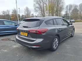 Ford Focus (2023) thumbnail 5