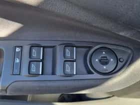 Ford C-Max (2017) thumbnail 17