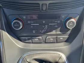 Ford C-Max (2017) thumbnail 18