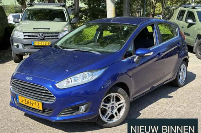 Ford Fiesta (2015) thumbnail 1