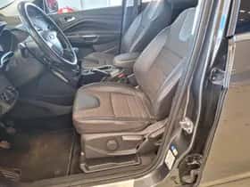 Ford Kuga (2015) thumbnail 15