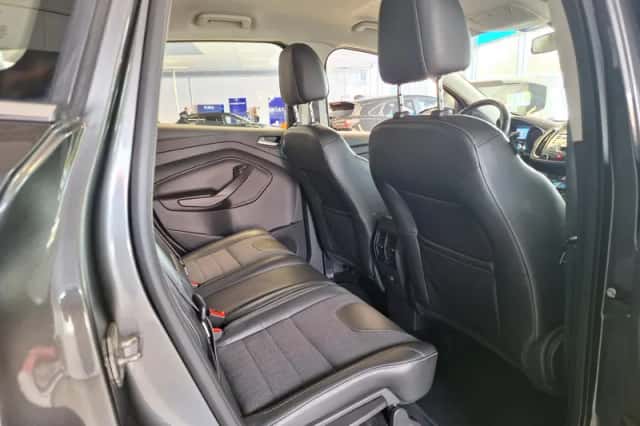 Ford Kuga (2015) thumbnail 17