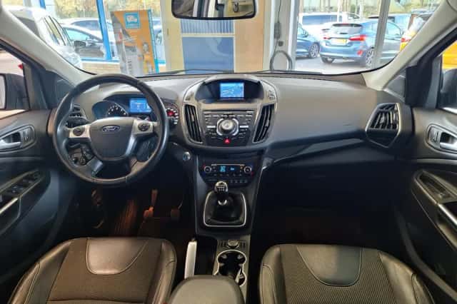 Ford Kuga (2015) thumbnail 18