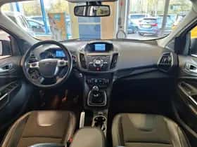 Ford Kuga (2015) thumbnail 18