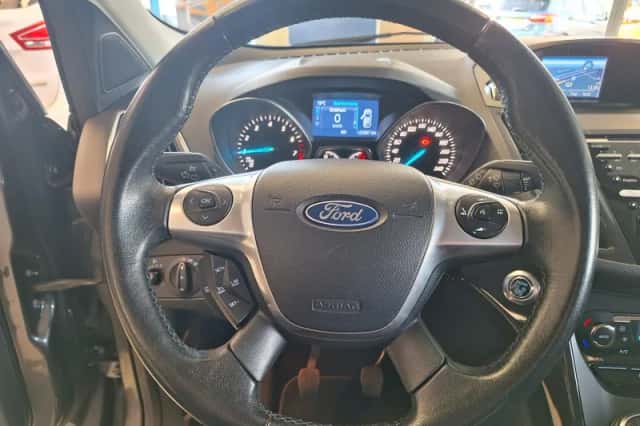 Ford Kuga (2015) thumbnail 20
