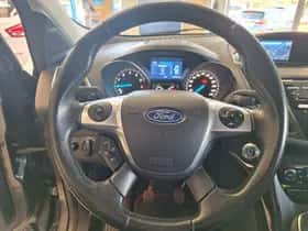 Ford Kuga (2015) thumbnail 20