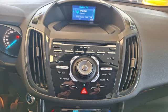 Ford Kuga (2015) thumbnail 25