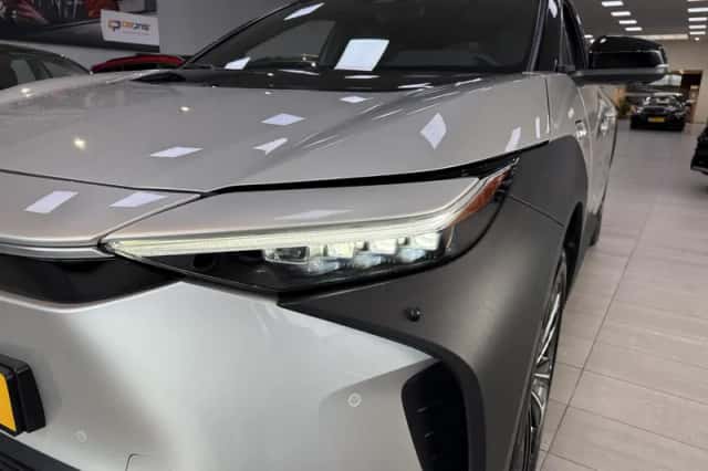 Toyota bZ4X (2022) thumbnail 7