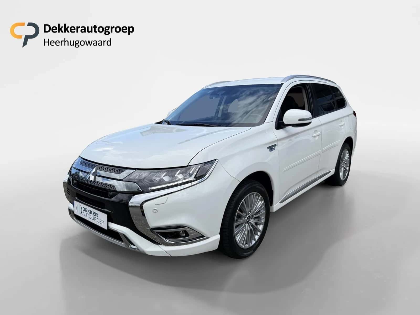 Mitsubishi Outlander (2021) — foto 1