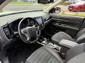 Mitsubishi Outlander (2021) thumbnail 11