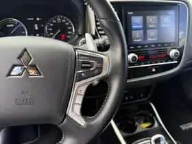 Mitsubishi Outlander (2021) thumbnail 16
