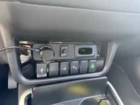 Mitsubishi Outlander (2021) thumbnail 17