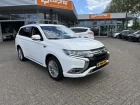 Mitsubishi Outlander (2021) thumbnail 8