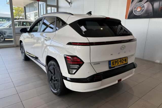 Hyundai Kona (2025) thumbnail 4
