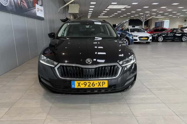 Škoda Octavia (2021) thumbnail 6
