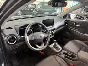 Hyundai Kona (2022) thumbnail 8