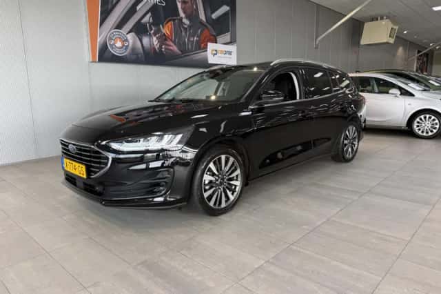 Ford Focus (2023) thumbnail 2