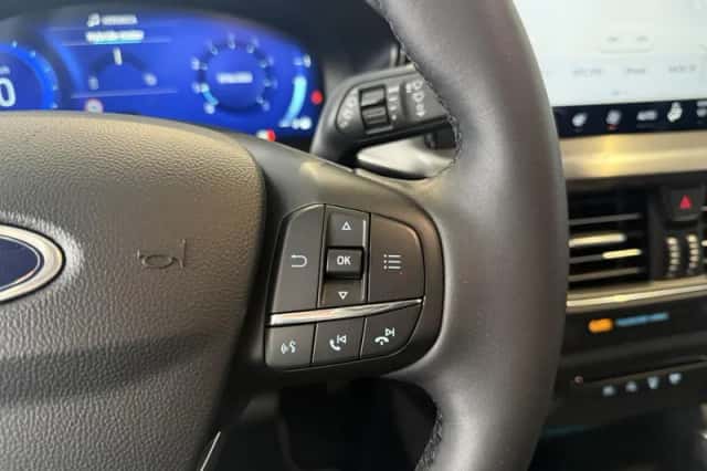 Ford Focus (2023) thumbnail 21