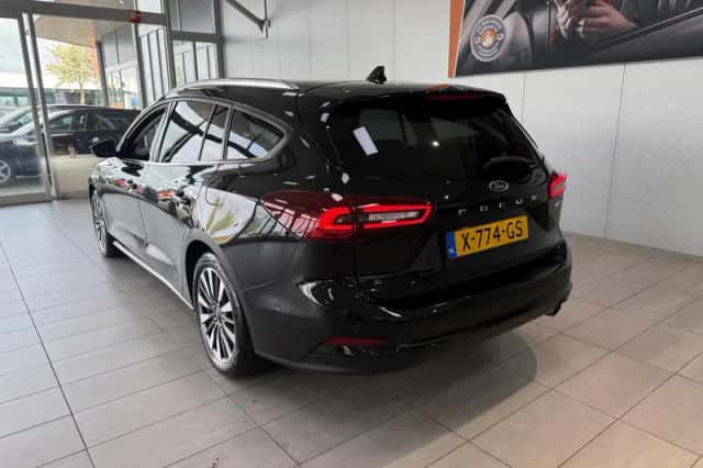 Ford Focus (2023) thumbnail 4